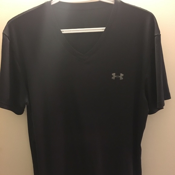 Men’s under armour V neck - Picture 2 of 4